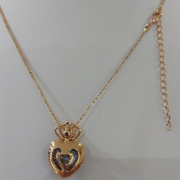 18K GOLD PLATED HEART PENDANT NECKLACE - Picture 7 of 7